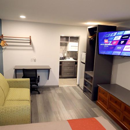 Town Place Studio Apartment Snyder Экстерьер фото