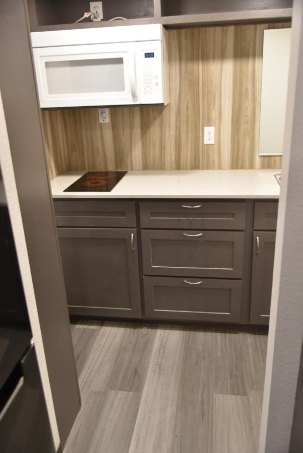 Town Place Studio Apartment Snyder Экстерьер фото