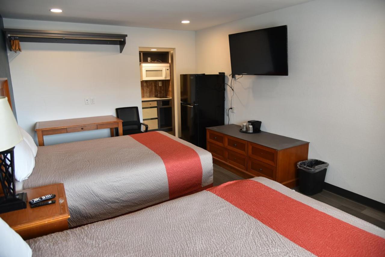 Town Place Studio Apartment Snyder Экстерьер фото